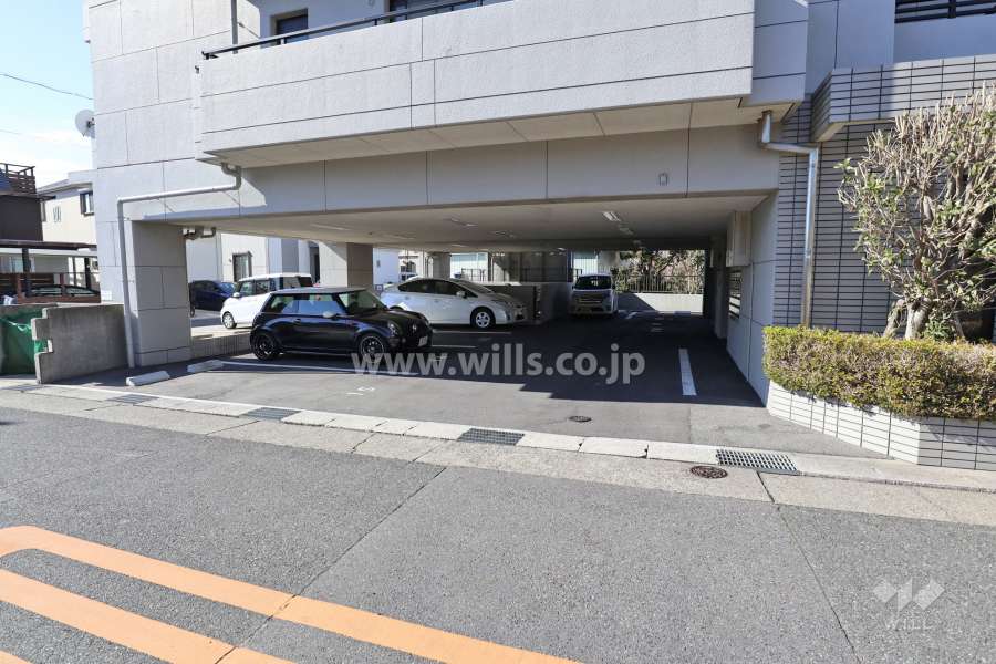 駐車場出入口