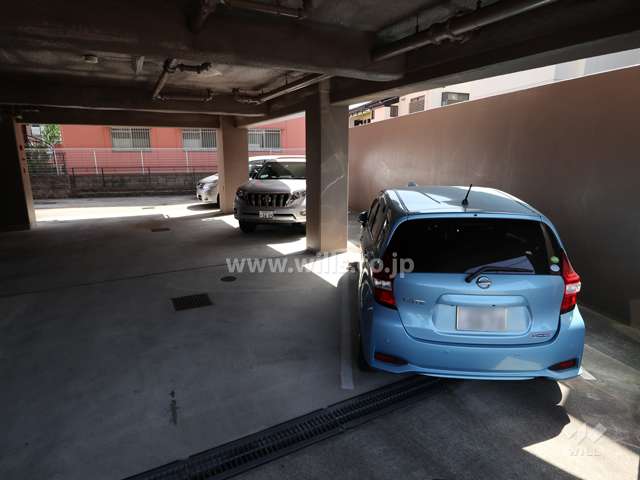 敷地内駐車場(屋内平面式)