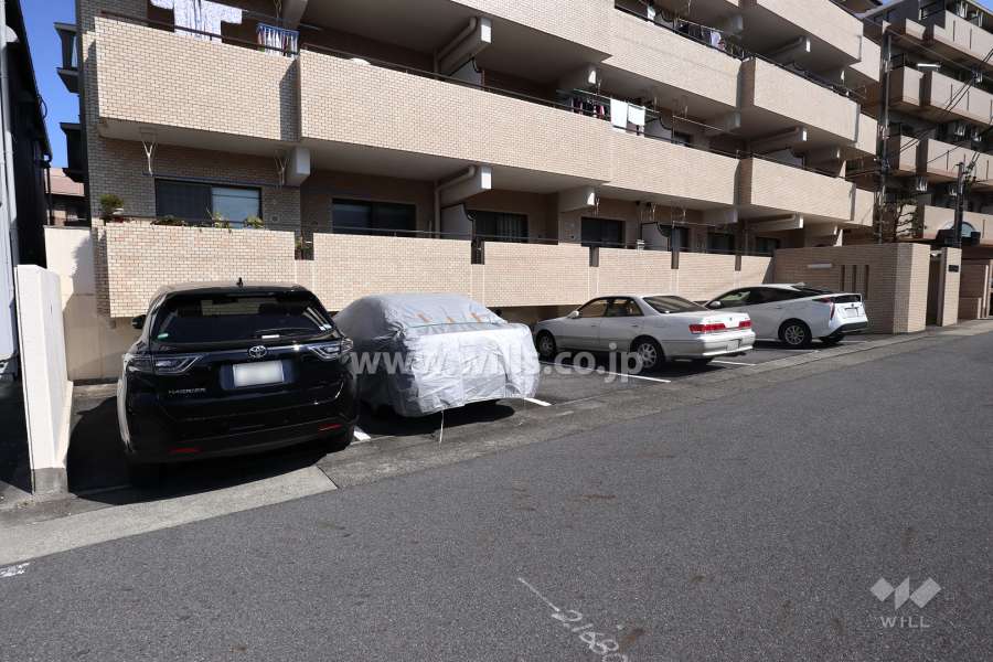 敷地内駐車場（屋外平面式）