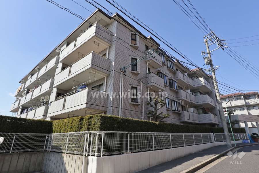 上社パークマンションA棟の外観（南東側から）