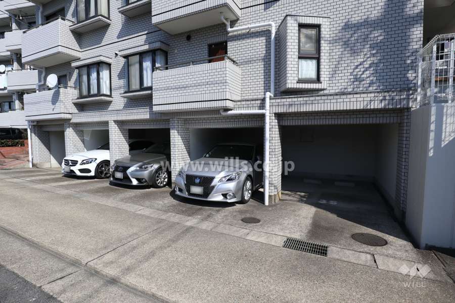 敷地内駐車場（屋内平面式）