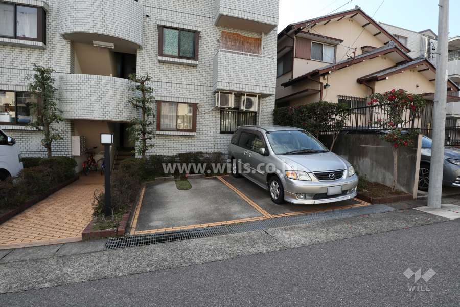 敷地内駐車場（屋外平面式）