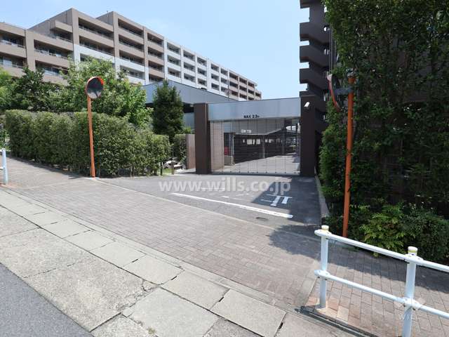 駐車場出入口
