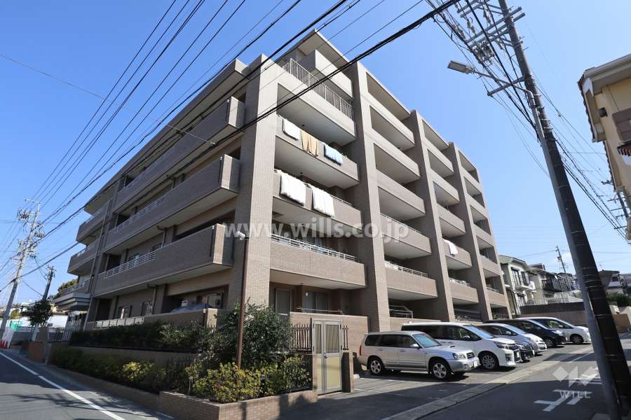 サンマンションアトレ名東中央の外観（西側から）