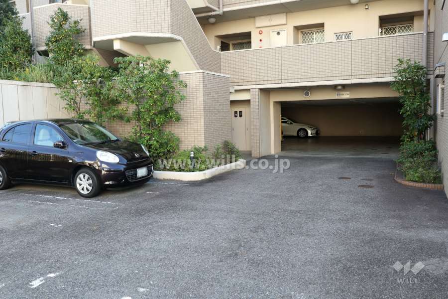 敷地内駐車場(屋内外平面式・屋外平面式)