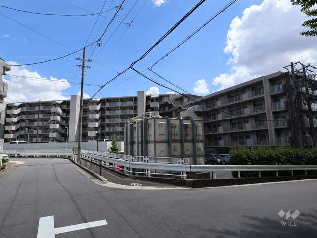 リフィア藤が丘の外観（北西側から）