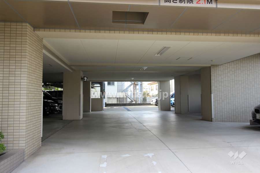 敷地内駐車場（屋内平面式）