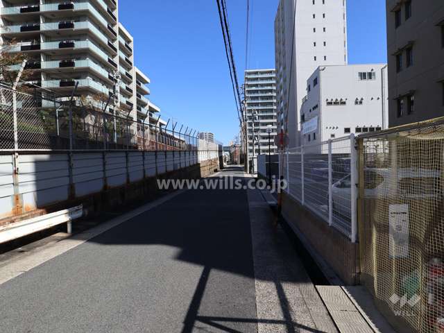 敷地北側前面道路