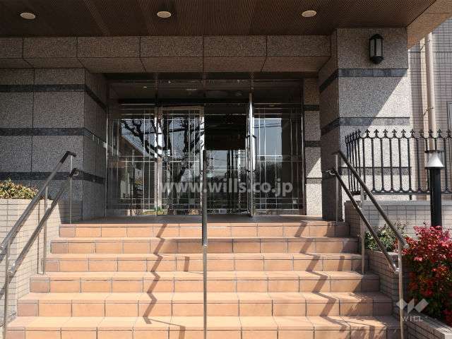 エントランス 正面