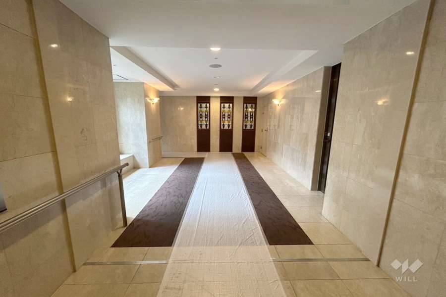 エントランスホール