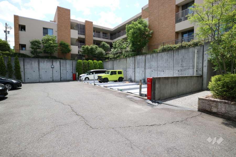 敷地内駐車場（屋外機械式）