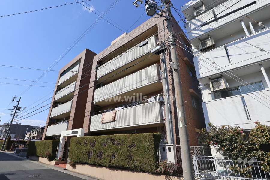 三旺マンション藤ヶ丘の外観（南東側から）