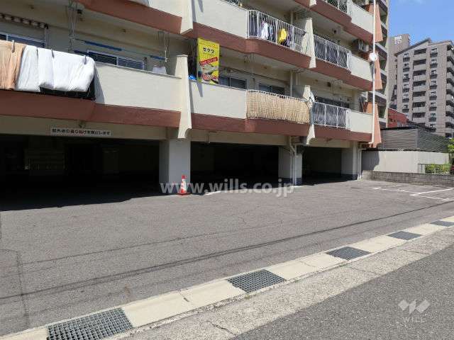 敷地内駐車場（屋内平面式）