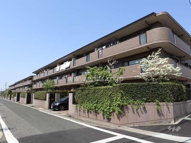 ライオンズヴィアーレ高針台壱番館の外観(南東側から)