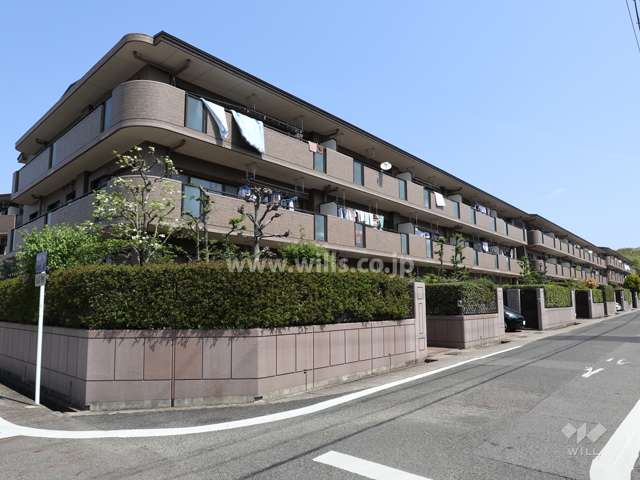 ライオンズヴィアーレ高針台壱番館の外観(南西側から)