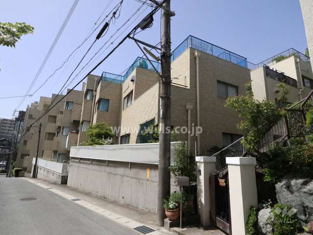 ライオンズマンション虹ヶ丘（B棟）の外観（北東側から）