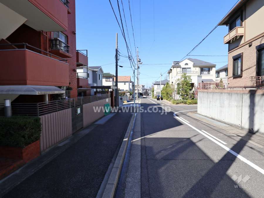 敷地北側前面道路