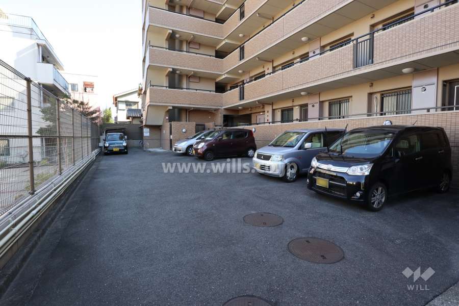 敷地内駐車場（屋外平面式）