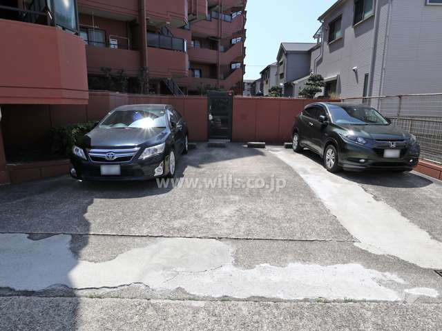 敷地内駐車場(屋外平面式)