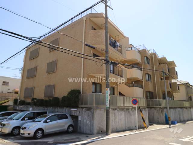 ライオンズマンション扇町の外観(北西側から)