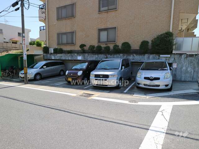 敷地内駐車場(屋外平面式)