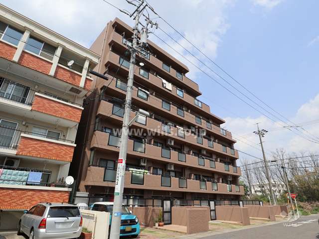 ネオステージ上社の外観(南西側から)