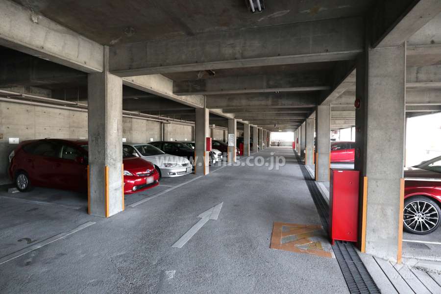 敷地内駐車場（屋内平面式）