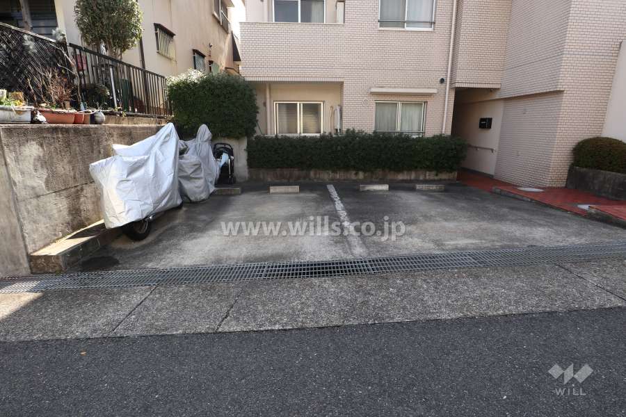 敷地内駐車場（屋外平面式）