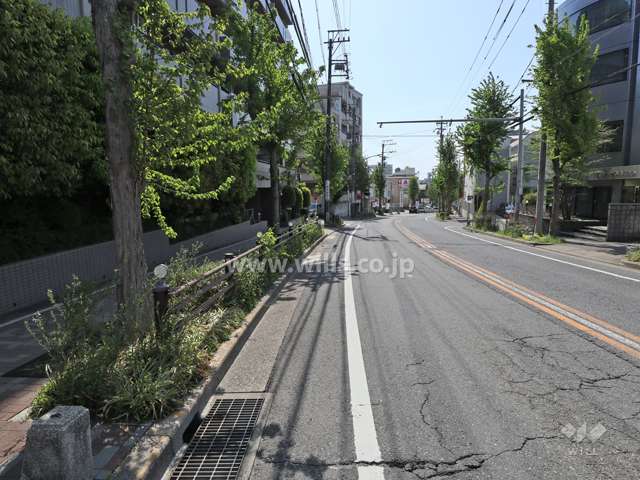 敷地南西側の前面道路