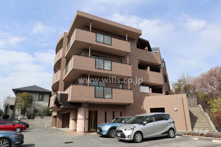 六合マンション石が根の外観（南東側から）