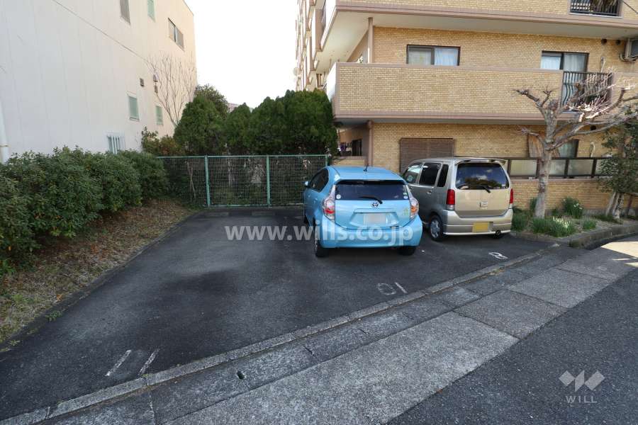 敷地内駐車場（屋外平面式）