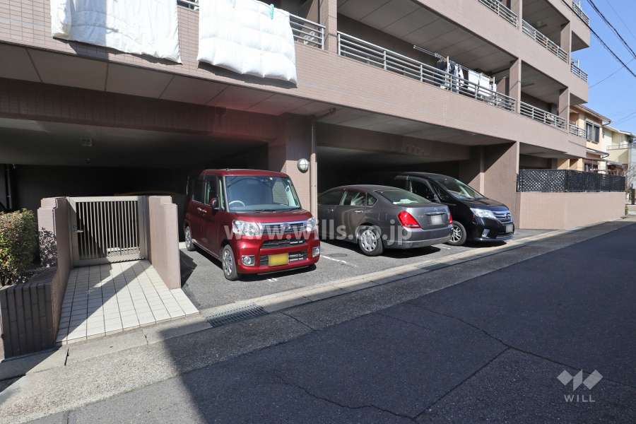 敷地内駐車場（屋内平面式）