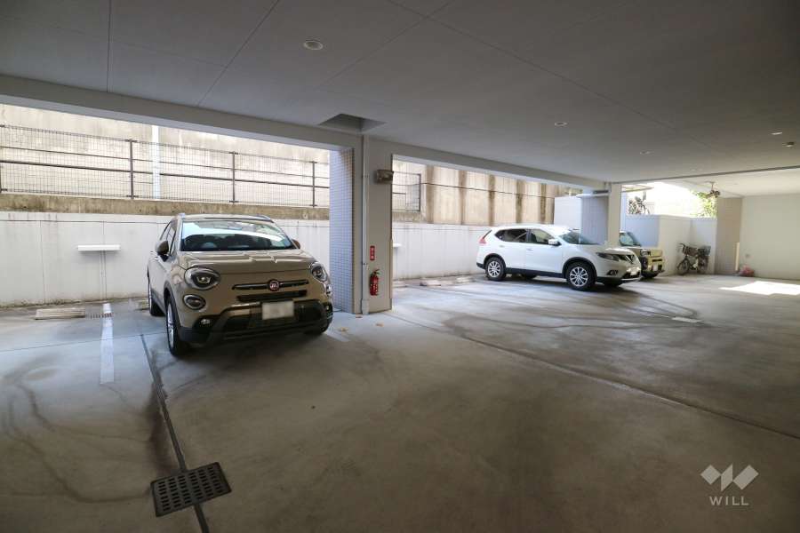 敷地内駐車場（屋内平面式）