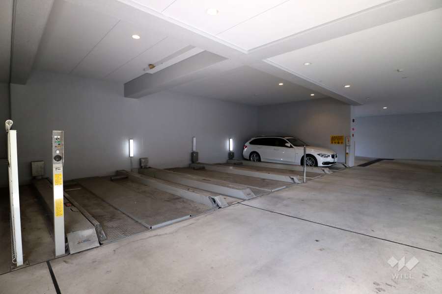 敷地内駐車場（屋内機械式）