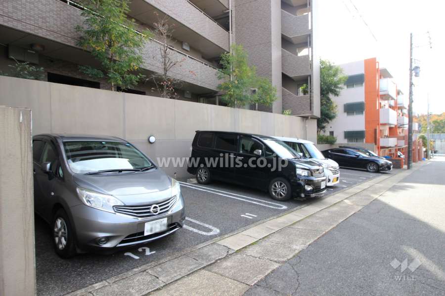 敷地内駐車場（屋外平面式）