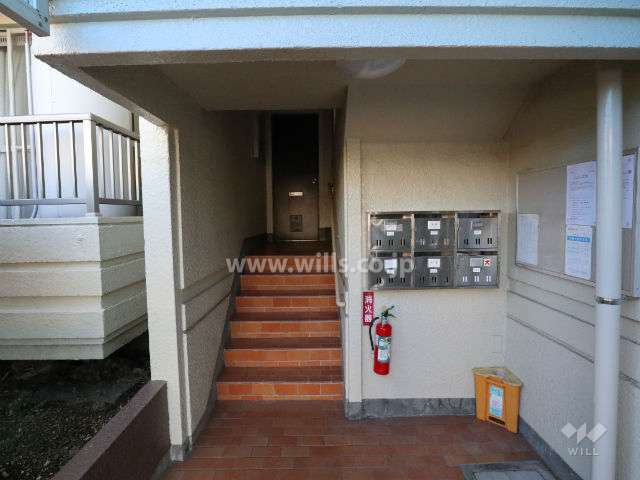 エントランス(正面から)