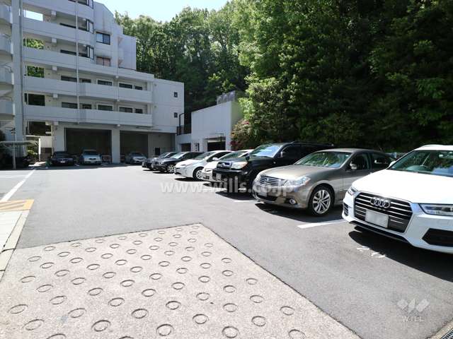 敷地内駐車場(屋外平面式)