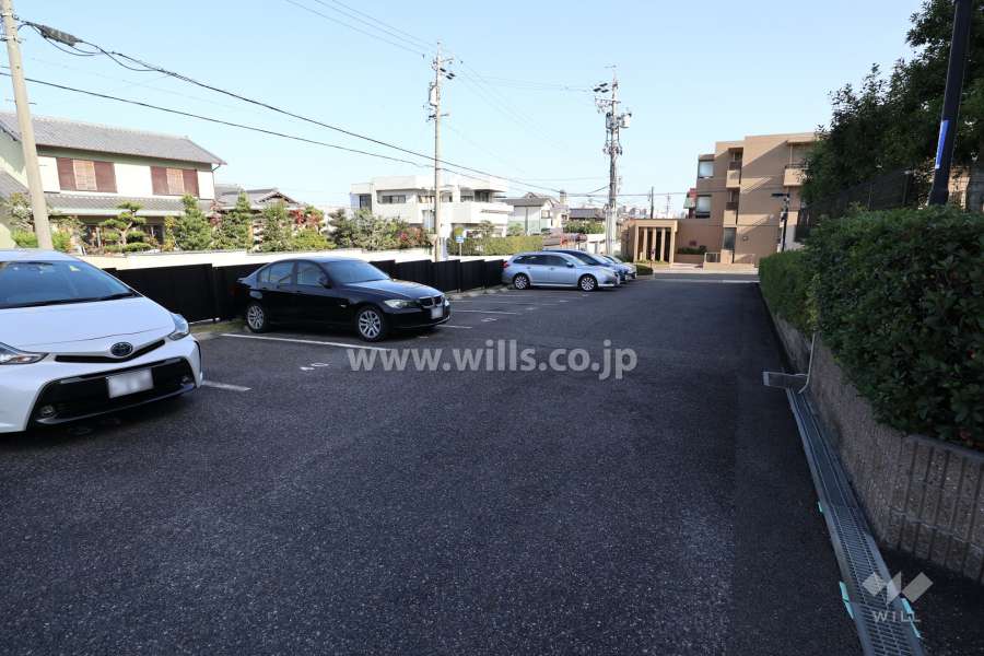 敷地内駐車場(屋外平面式)