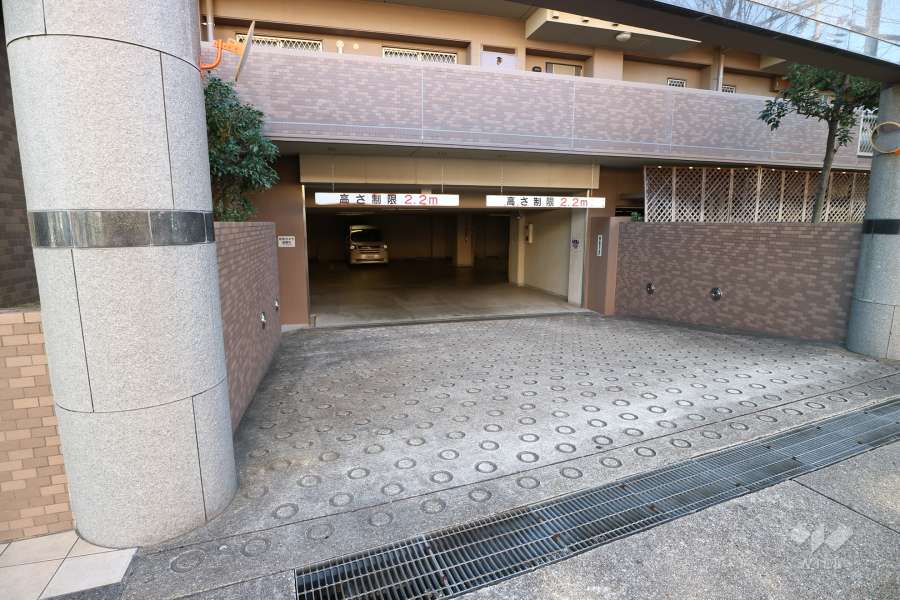 敷地内駐車場（屋内平面式）
