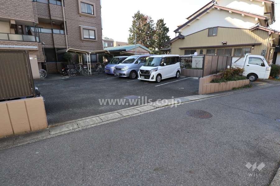 駐車場出入口