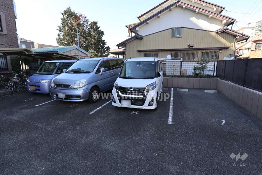 敷地内駐車場（屋外平面式）