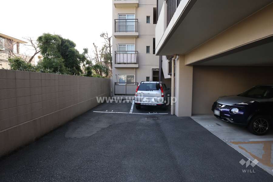 敷地内駐車場（屋外平面式）