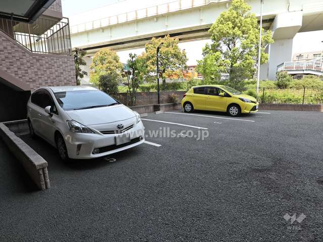 敷地内駐車場(屋外平面式)