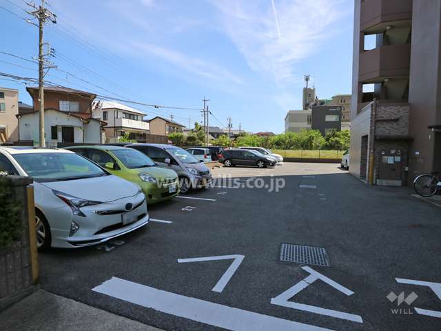 敷地内駐車場（屋外平面式）