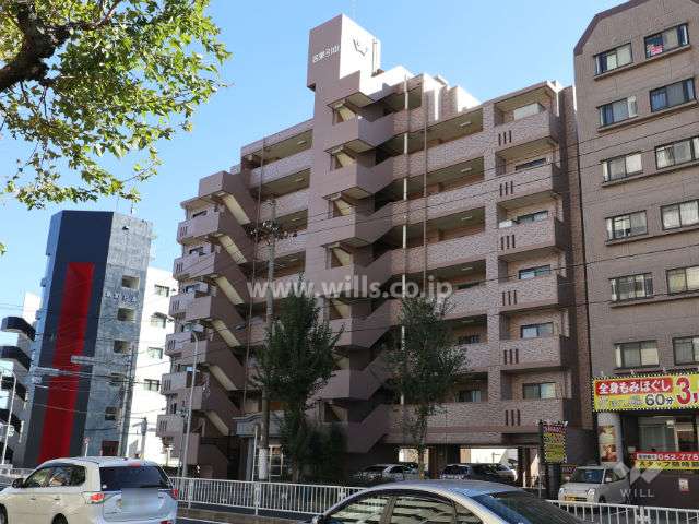 宝マンション引山の外観（北西側から）