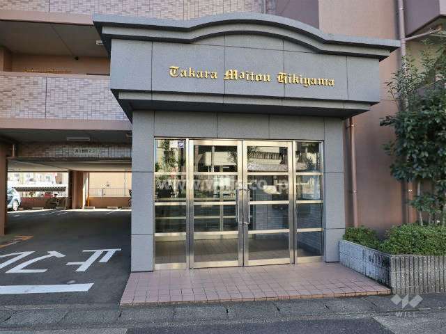 エントランス外観