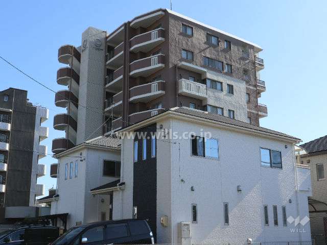 ファミリアーレ名東引山の外観（北西側から）