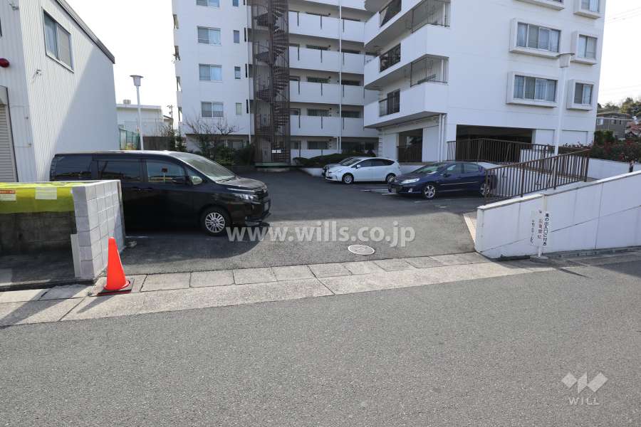 駐車場出入口