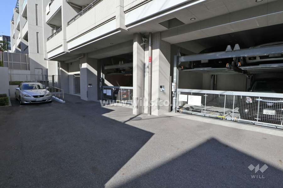 敷地内駐車場(屋内機械式と屋外平面式)