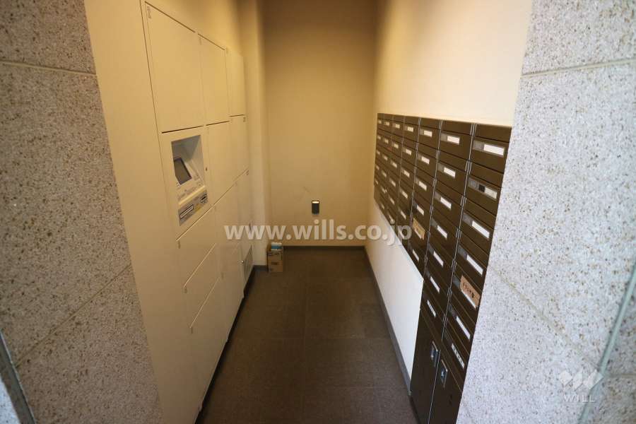 宅配ボックスと共用ポスト